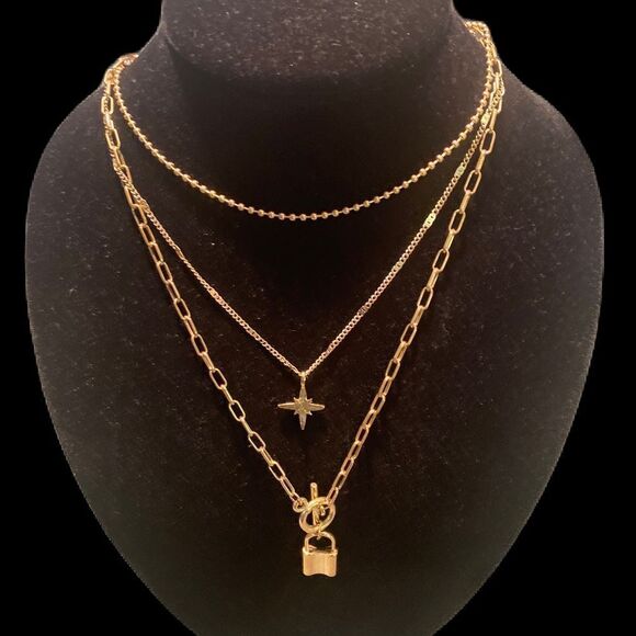 #400 BOUTIQUE Multi Chain Gold Lock Pendant - Picture 2 of 5